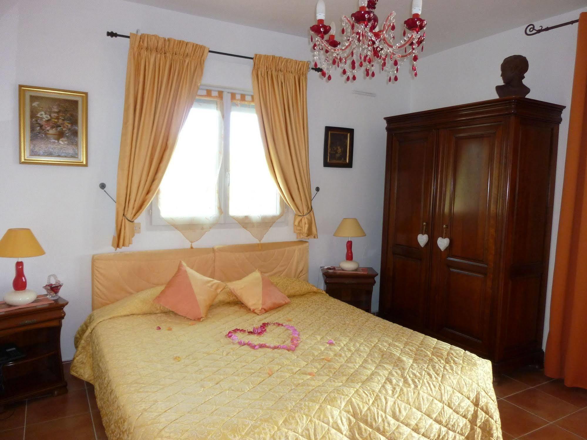 סן-מקסים Hotel Martinengo מראה חיצוני תמונה
